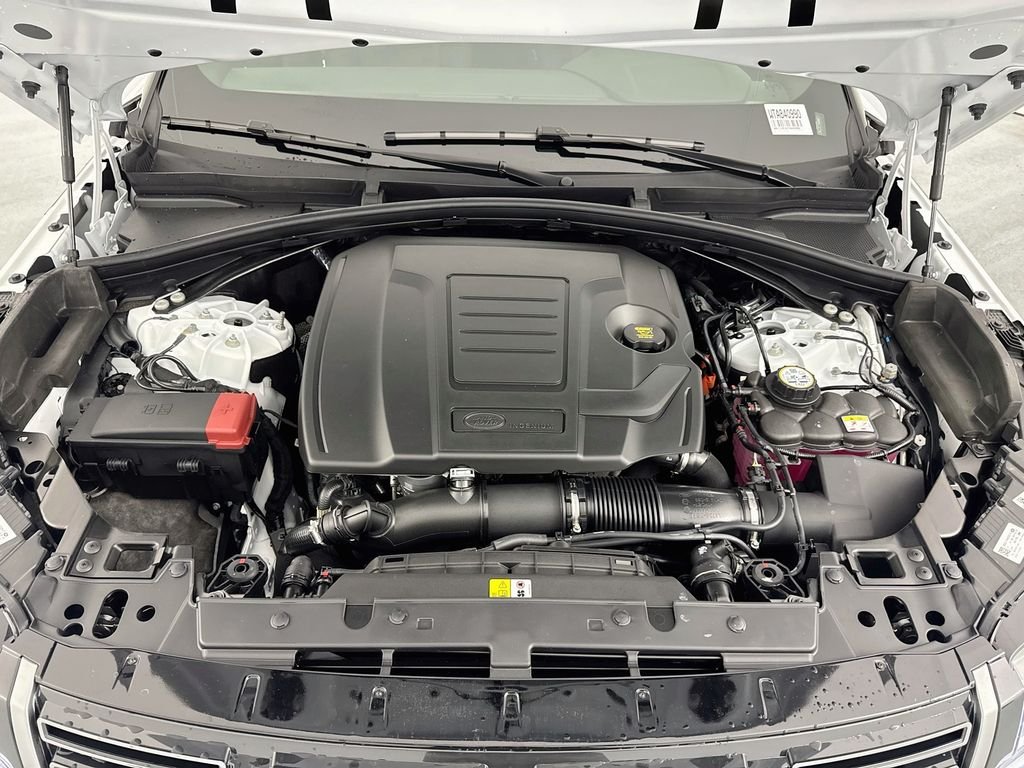 New 2026 Fuji White Land Rover S image 31