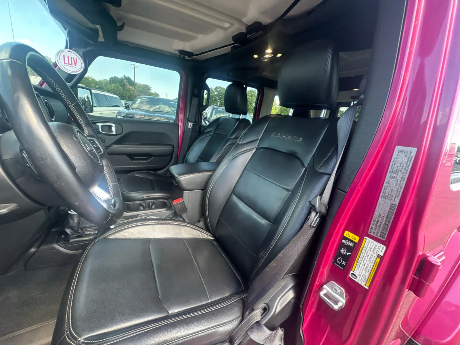 Used 2022 Limited Edition Tuscadero Pearlcoat Jeep Unlimited Sahara image 23