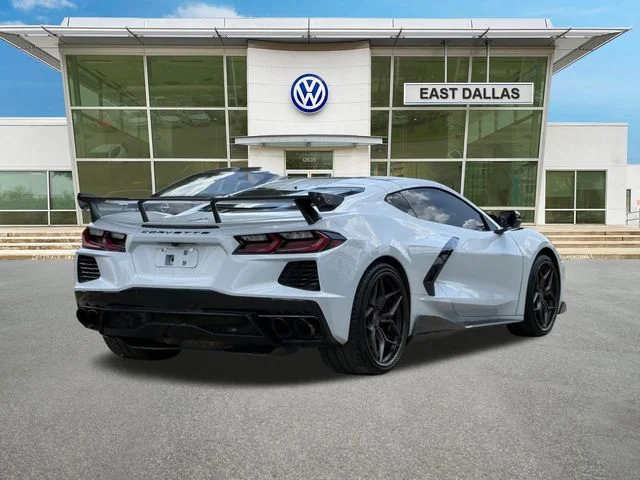 Used 2020 White Chevrolet Stingray image 3