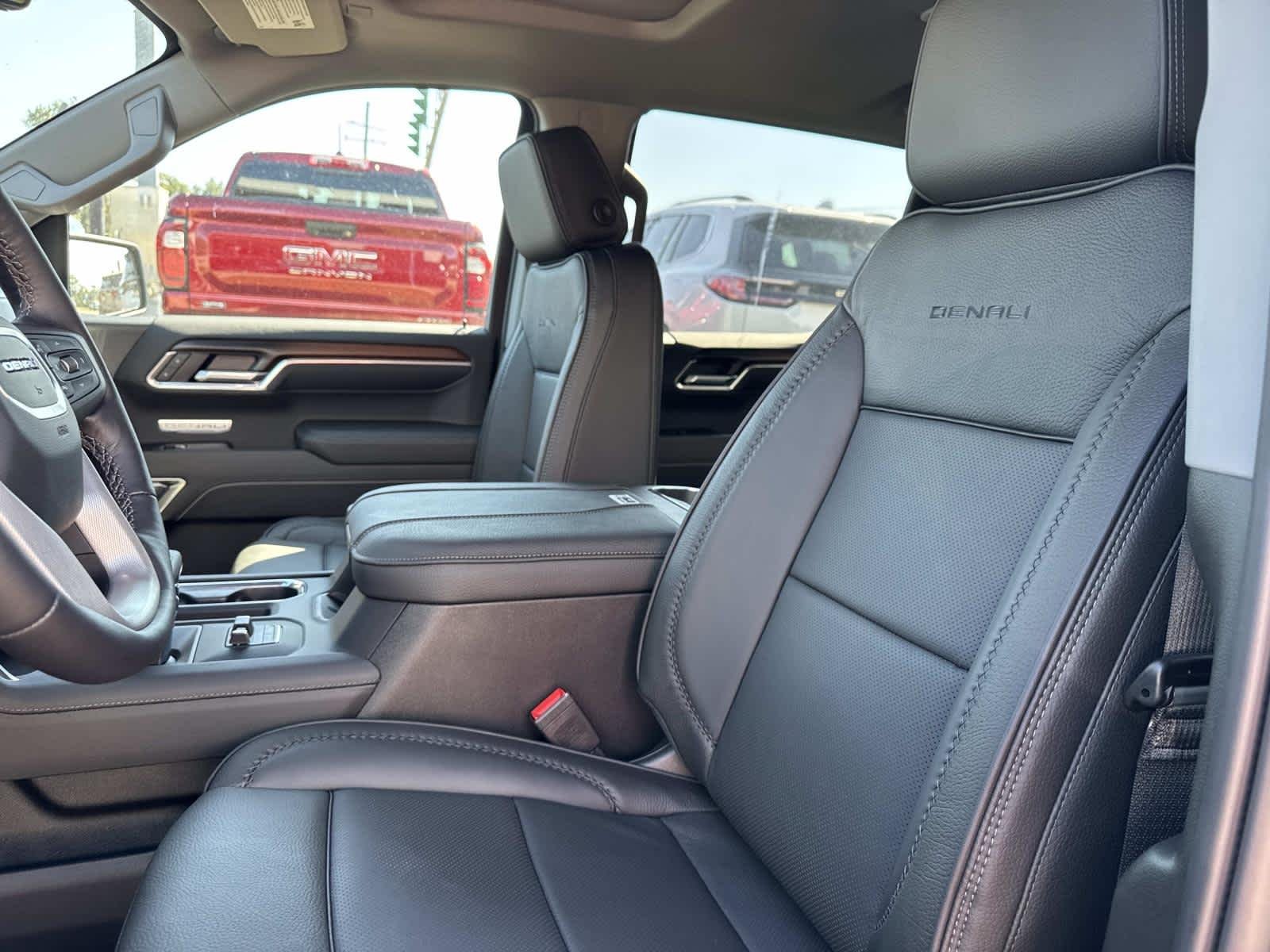2026 GMC Sierra 1500 Denali - Photo 9