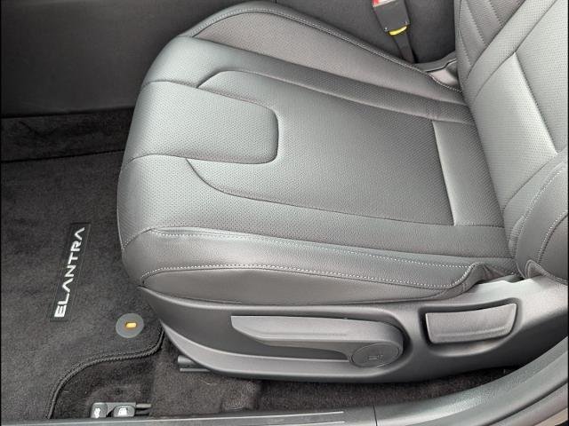 New 2026 Abyss Black Hyundai SEL Sport Plus image 10