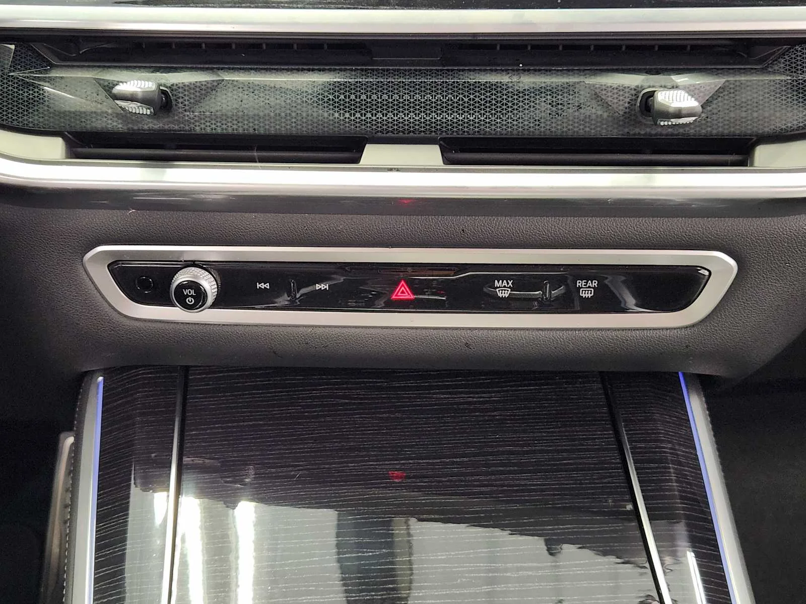 Used 2024 Brooklyn Grey Metallic BMW sDrive40i image 14