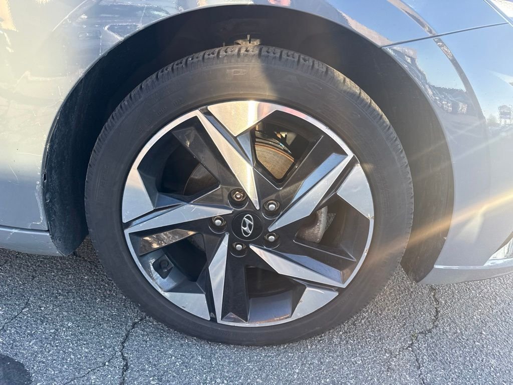 2021 Hyundai Elantra Limited - Photo 22