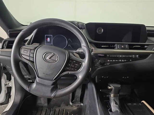Used 2019 White Pearl Lexus 350 image 9