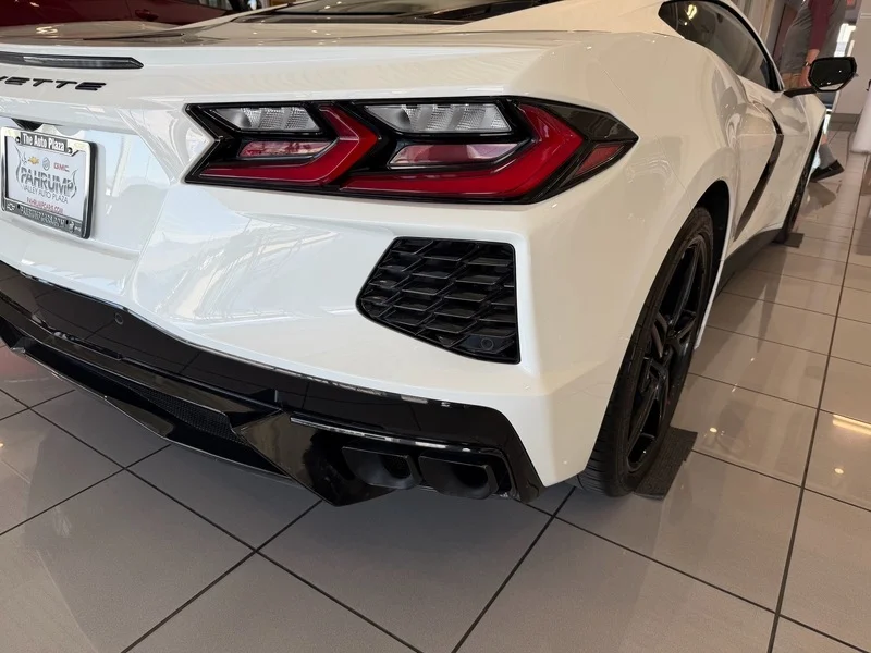 Used 2024 Arctic White Chevrolet 2LT image 18