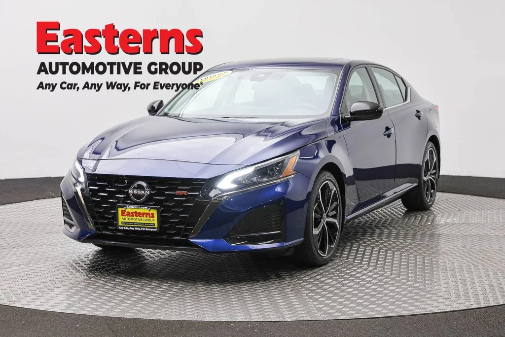 Used 2024 Blue Nissan 2.5 SR image 1