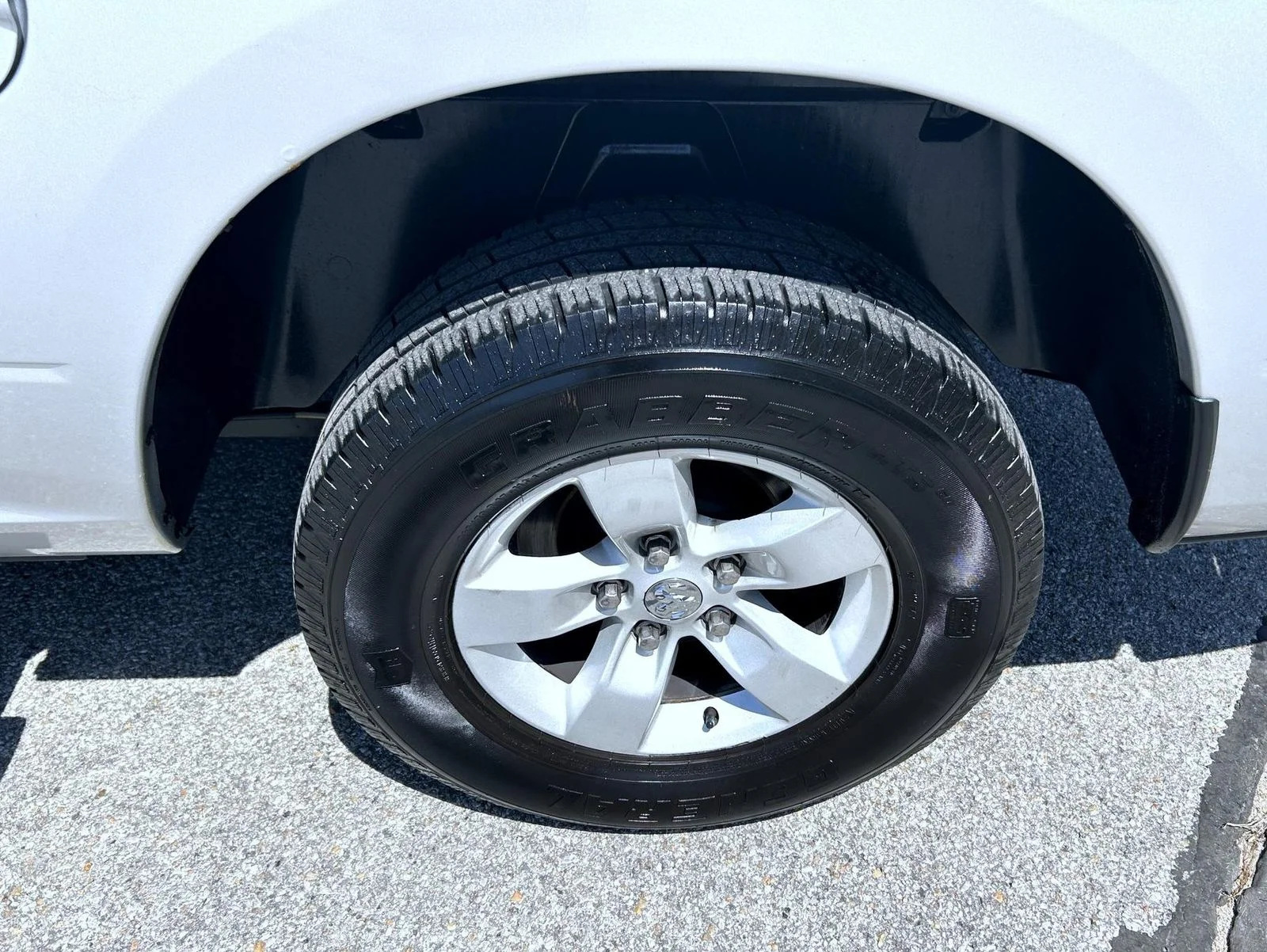 Used 2017 Silver Ram Big Horn image 22