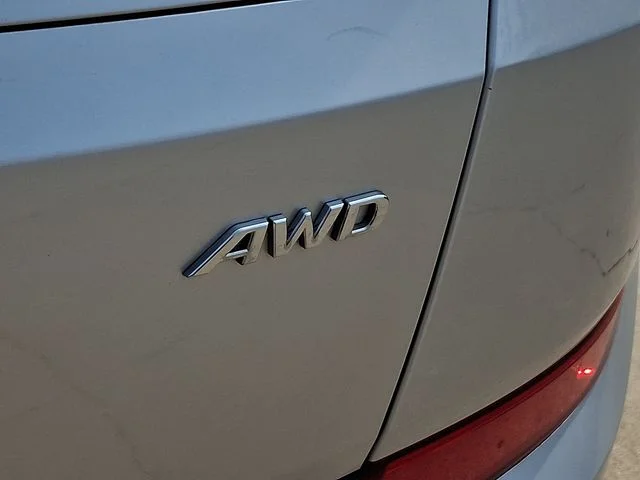 Used 2018 Silver Hyundai SEL image 32