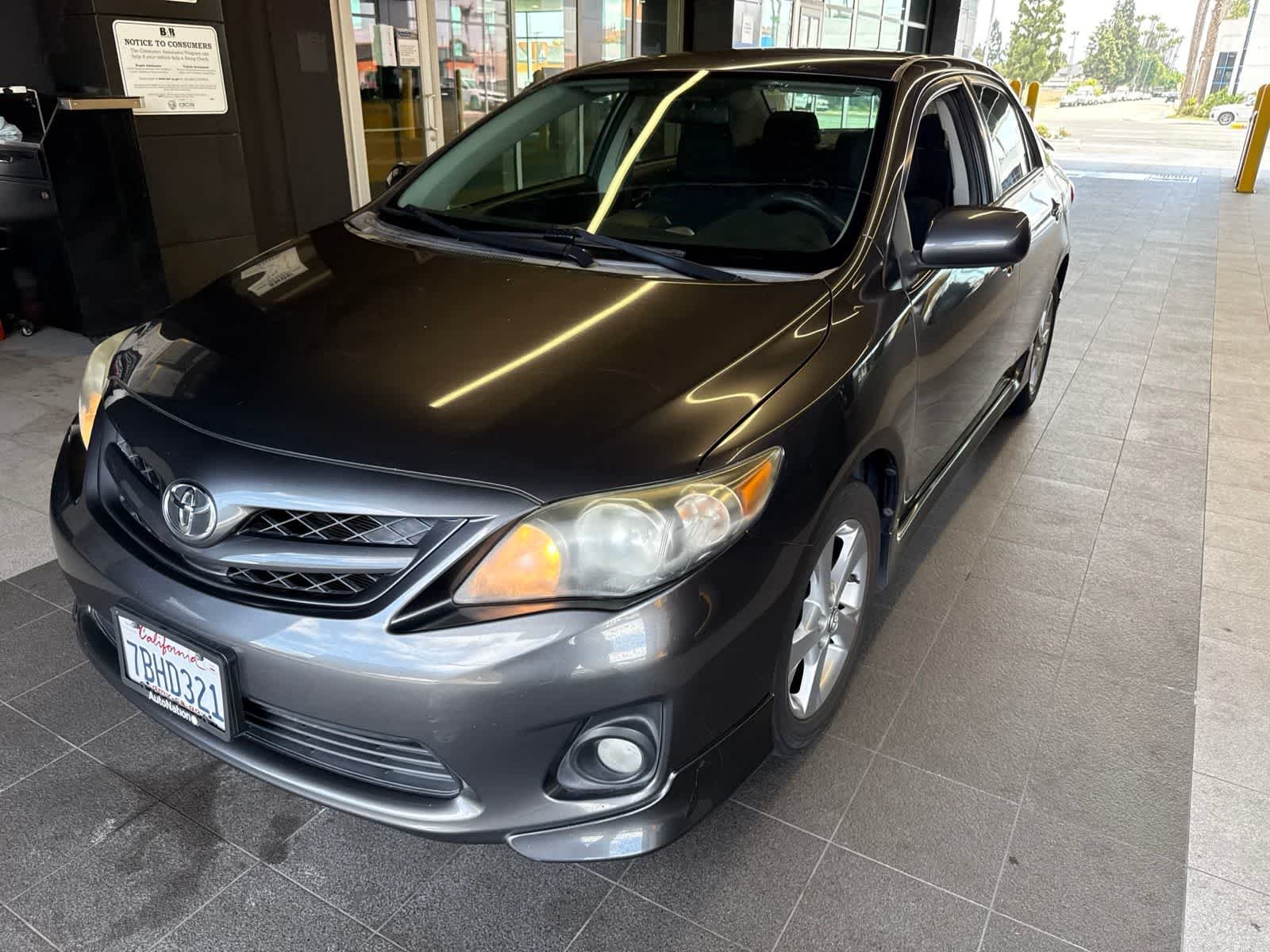 Used 2013 Magnetic Gray Metallic Toyota S image 21