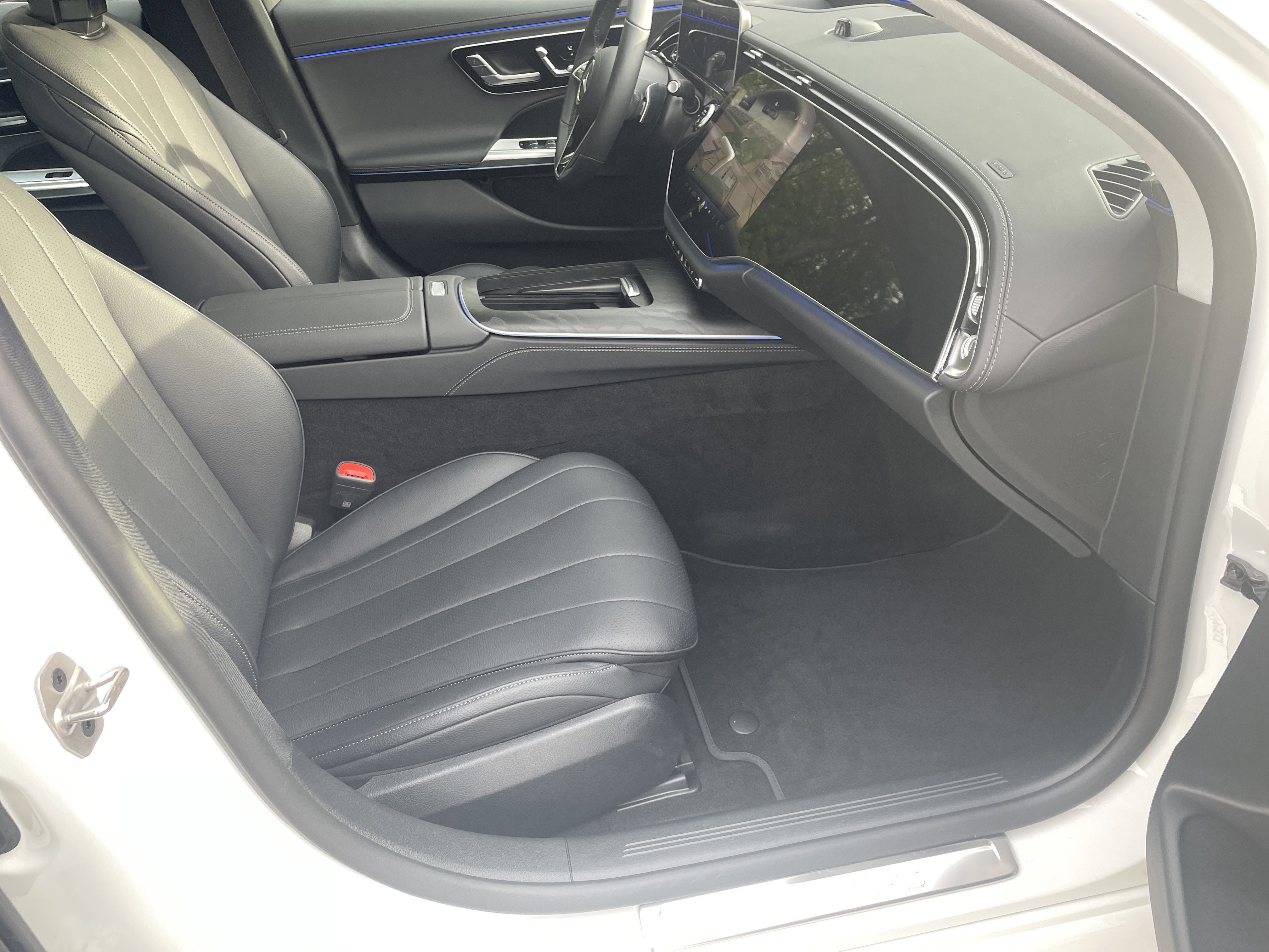 Certified Used 2025 Polar White Mercedes-Benz E 350 RWD Sedan image 50