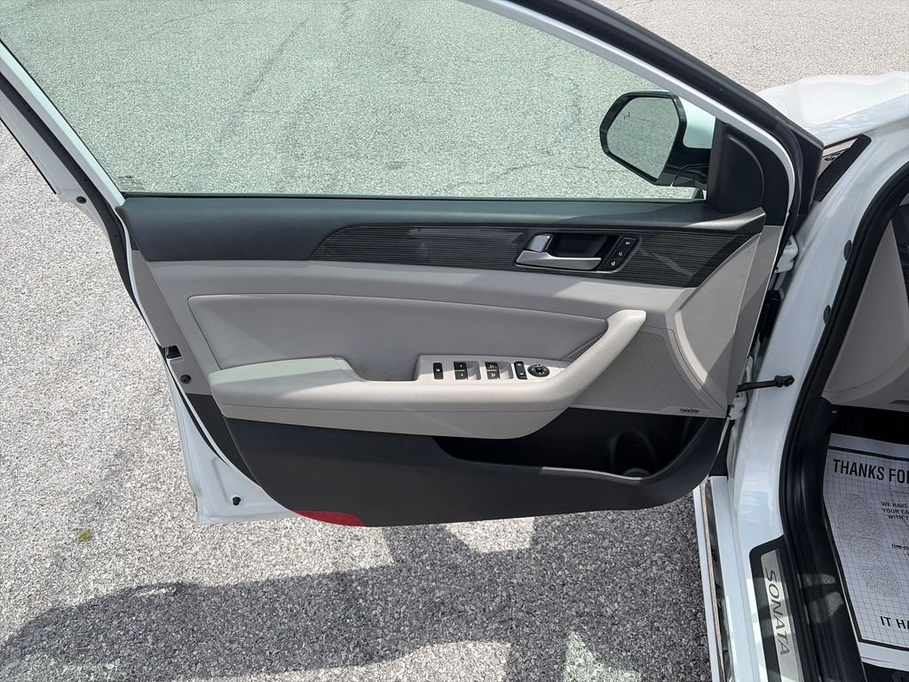 Used 2019 White Hyundai Limited image 11