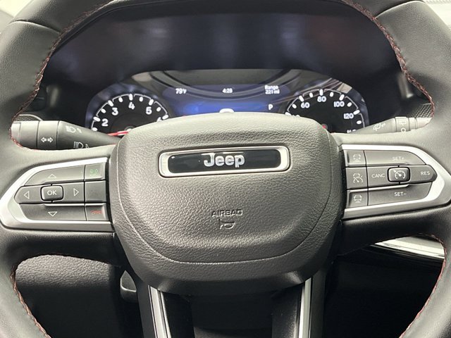 Used 2025 Red Hot Pearlcoat Jeep Trailhawk image 13