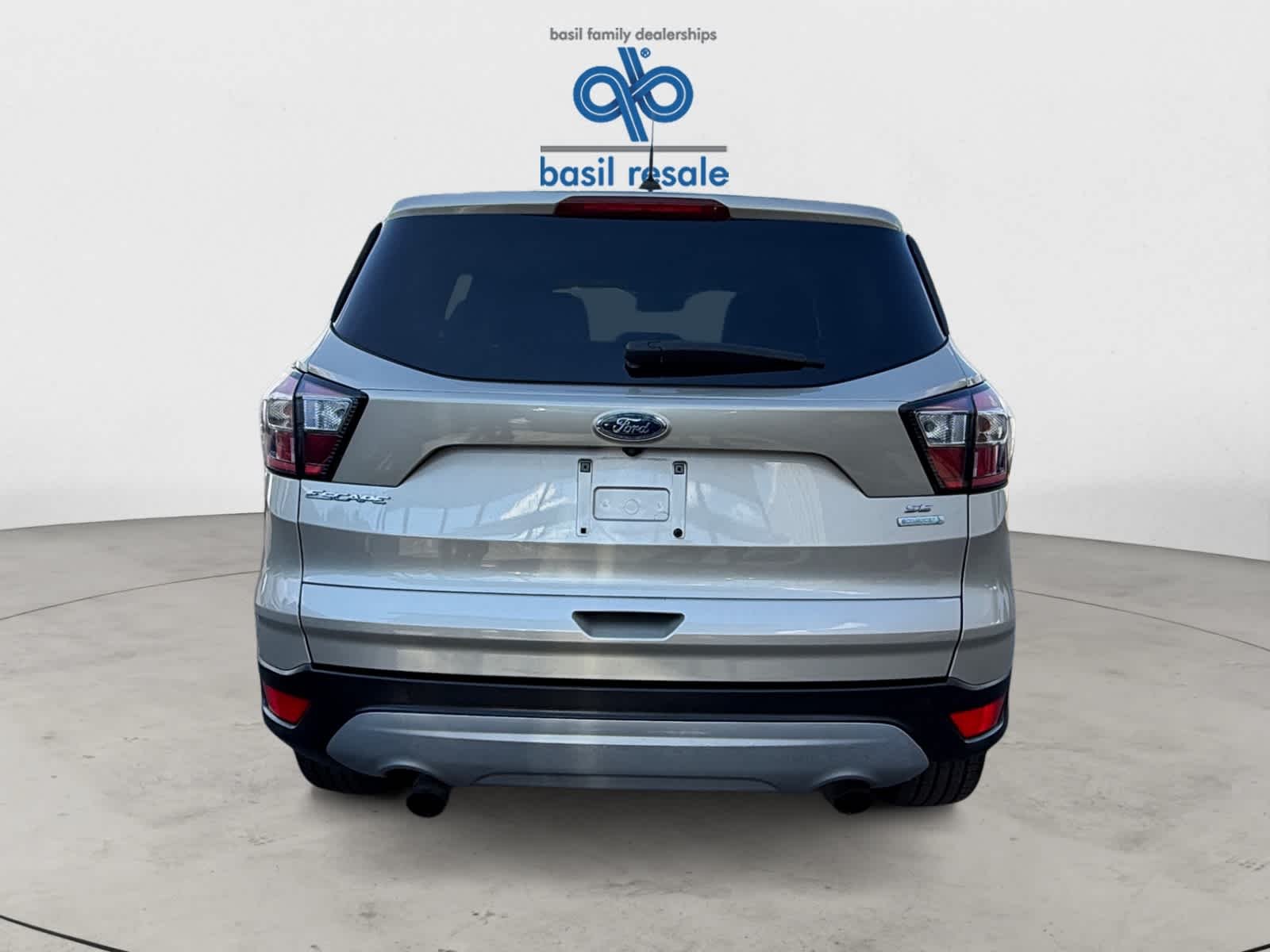 Used 2017 White Gold Ford SE image 6
