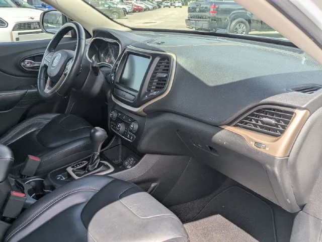 Used 2017 White Jeep Limited image 28
