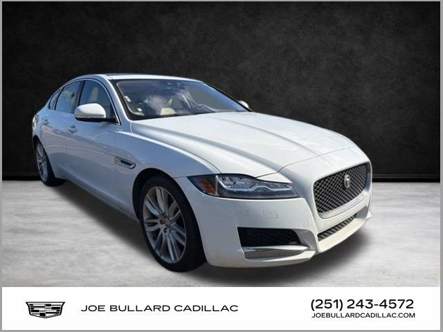 2016 Jaguar XF Prestige
