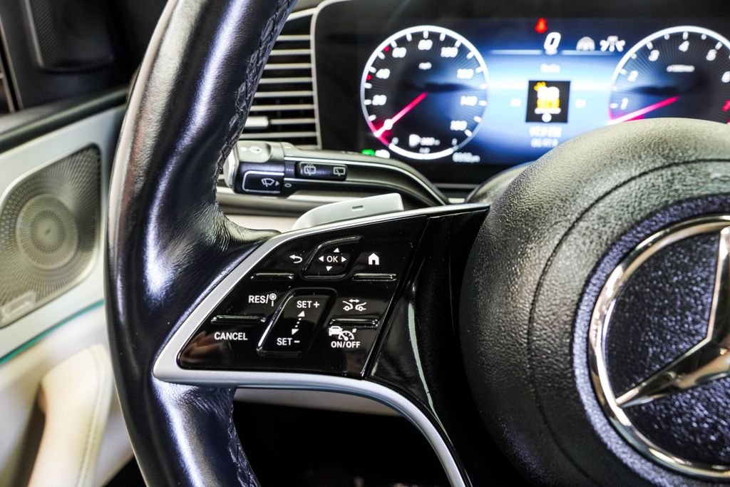 Used 2025 Black Mercedes-Benz GLS 450 image 40
