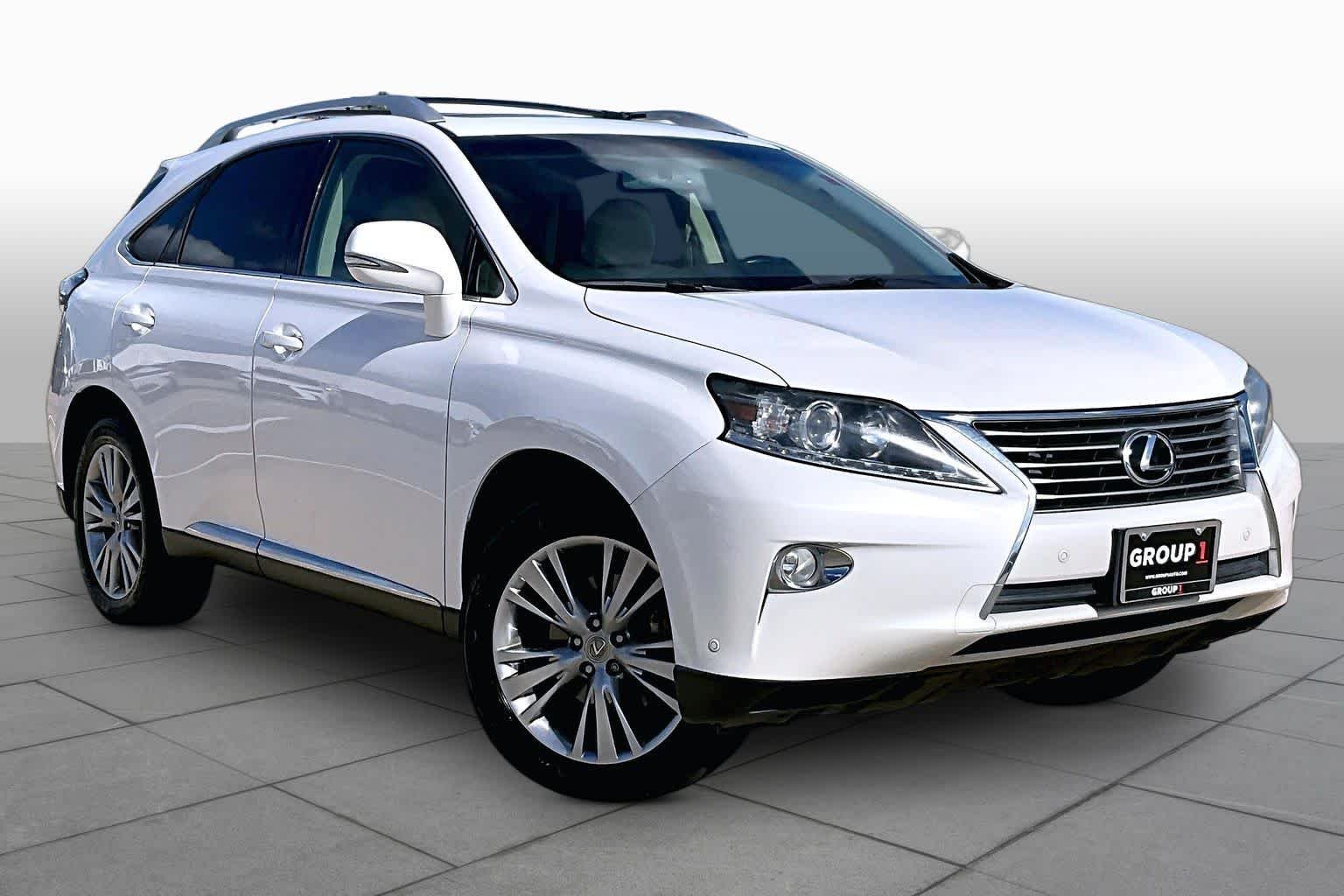 Used 2013 Starfire Pearl Lexus  image 3