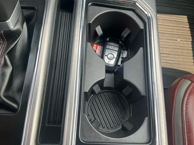 Used 2018 Black Ford Platinum image 21