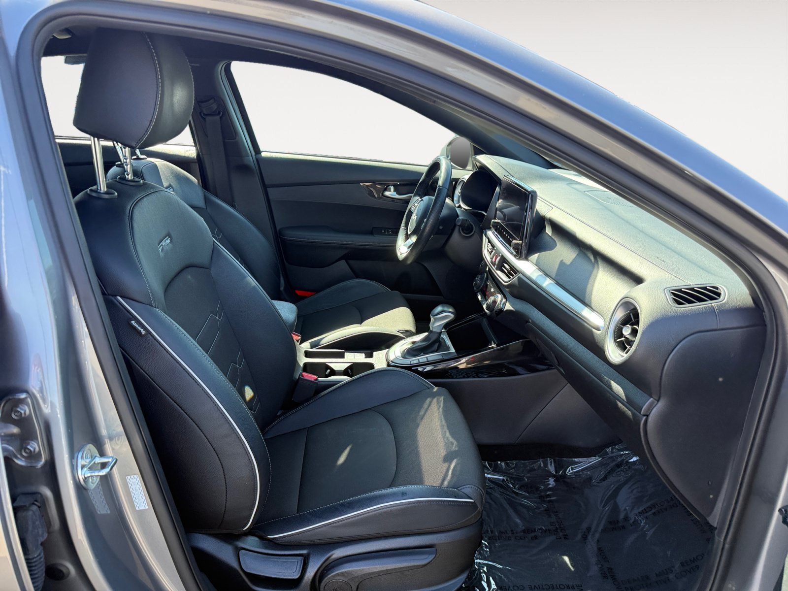 Used 2023 Steel Gray Kia GT-Line image 19