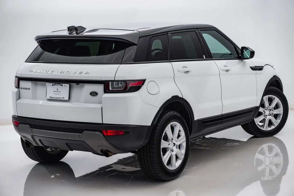 Used 2017 Fuji White Land Rover  image 11