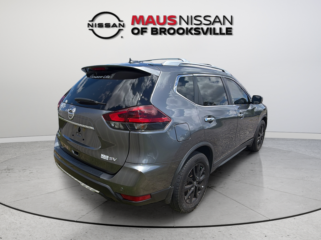 Used 2020 Gray Nissan SV image 9