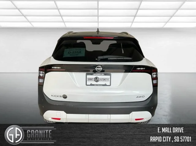 2025 Nissan Kicks SV AWD - Photo 7