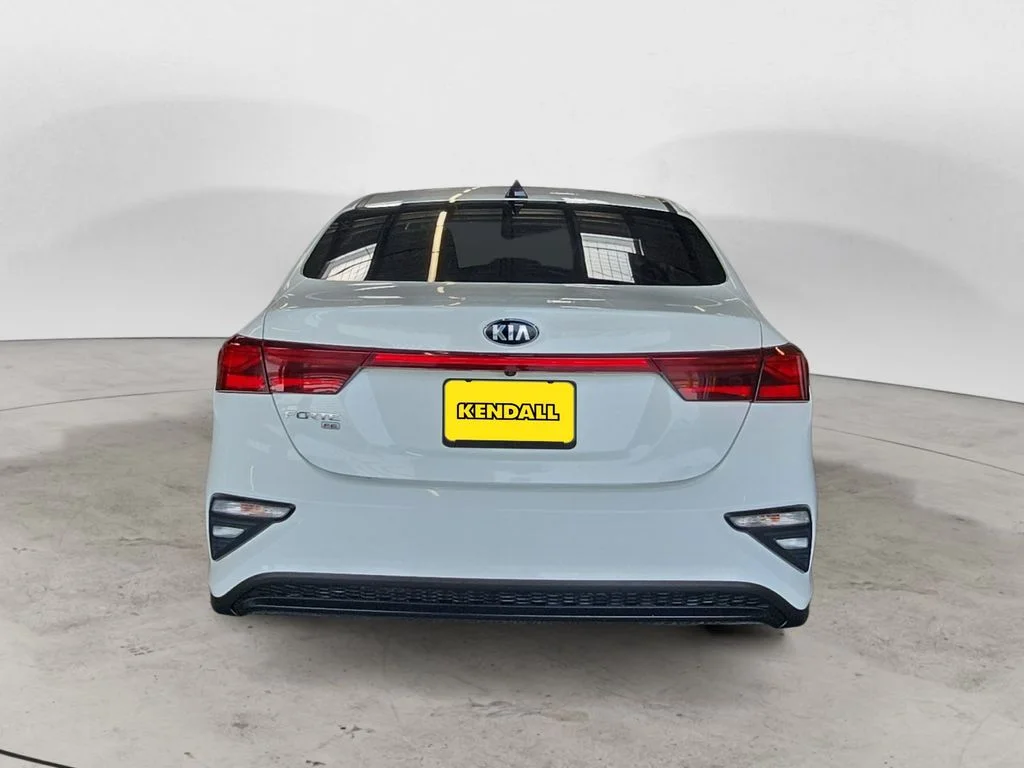 Used 2021 White Kia FE image 6