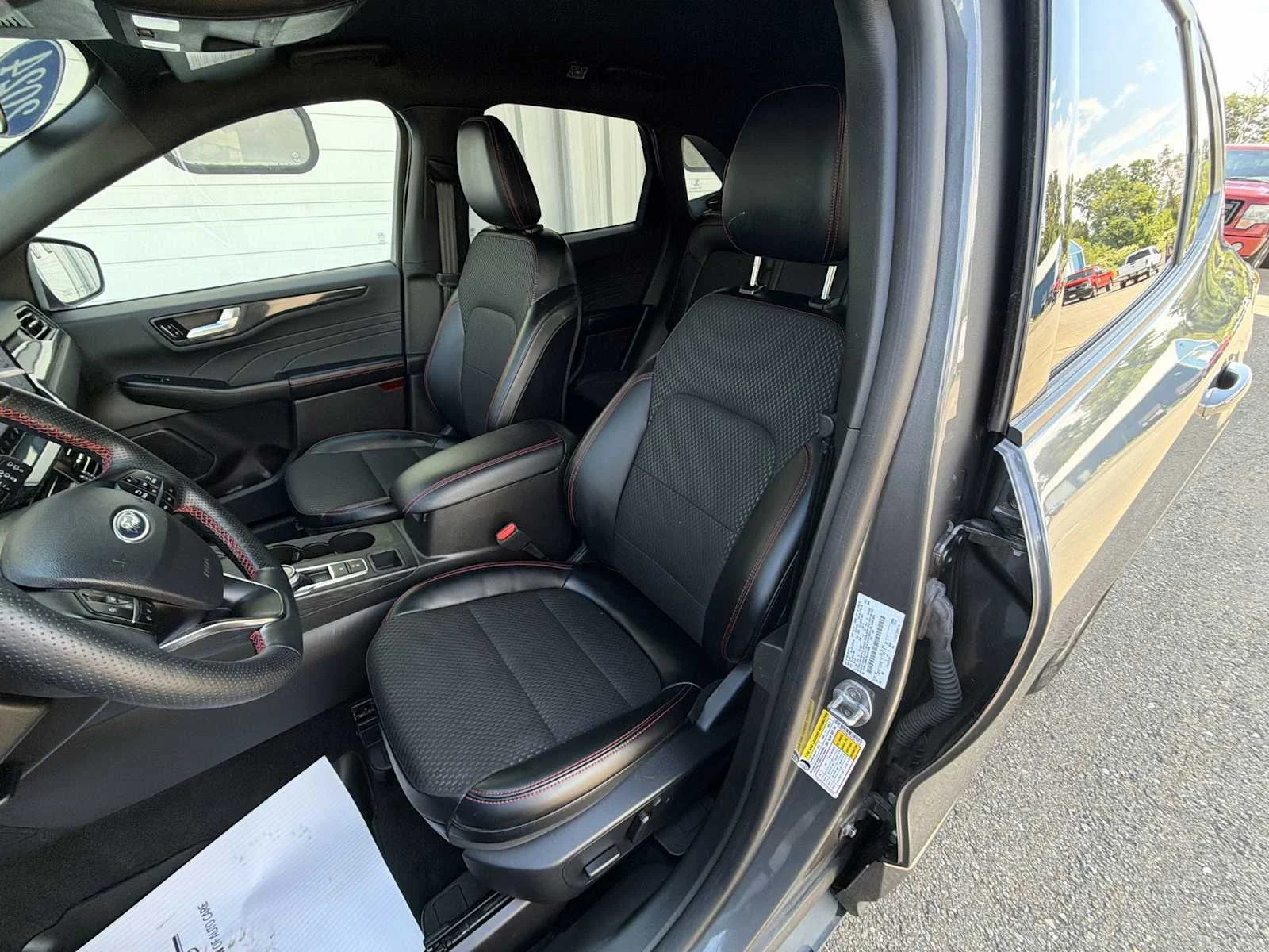 Used 2024 Carbonized Gray Metallic Ford ST-Line image 13