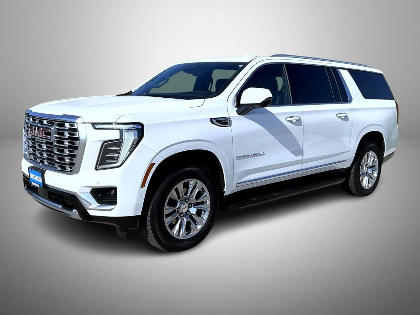 Used 2025 White GMC Denali image 1