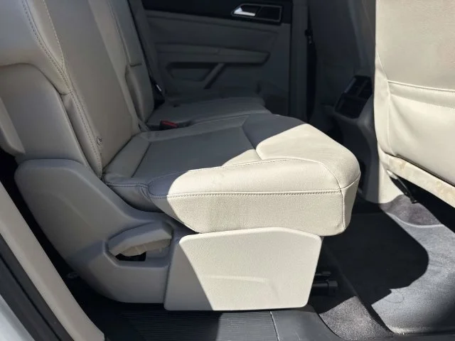 Used 2018 White Volkswagen 3.6L V6 SE image 18