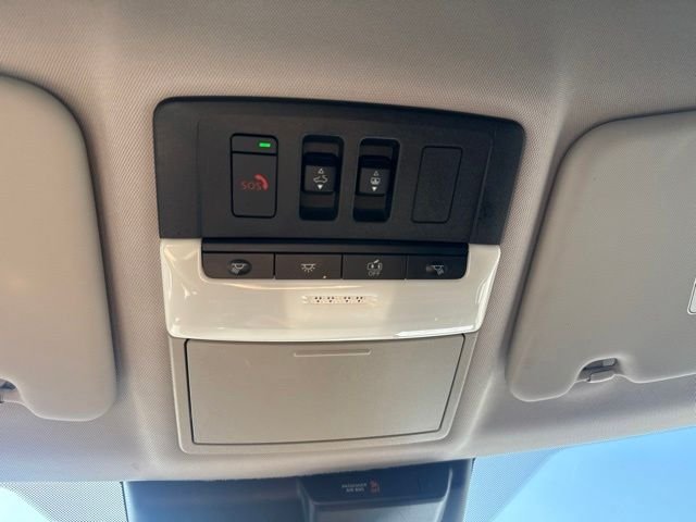 Used 2024  Mitsubishi SEL image 25