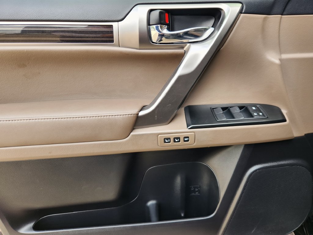 Used 2022 Mica Lexus 460 PREMIUM image 22