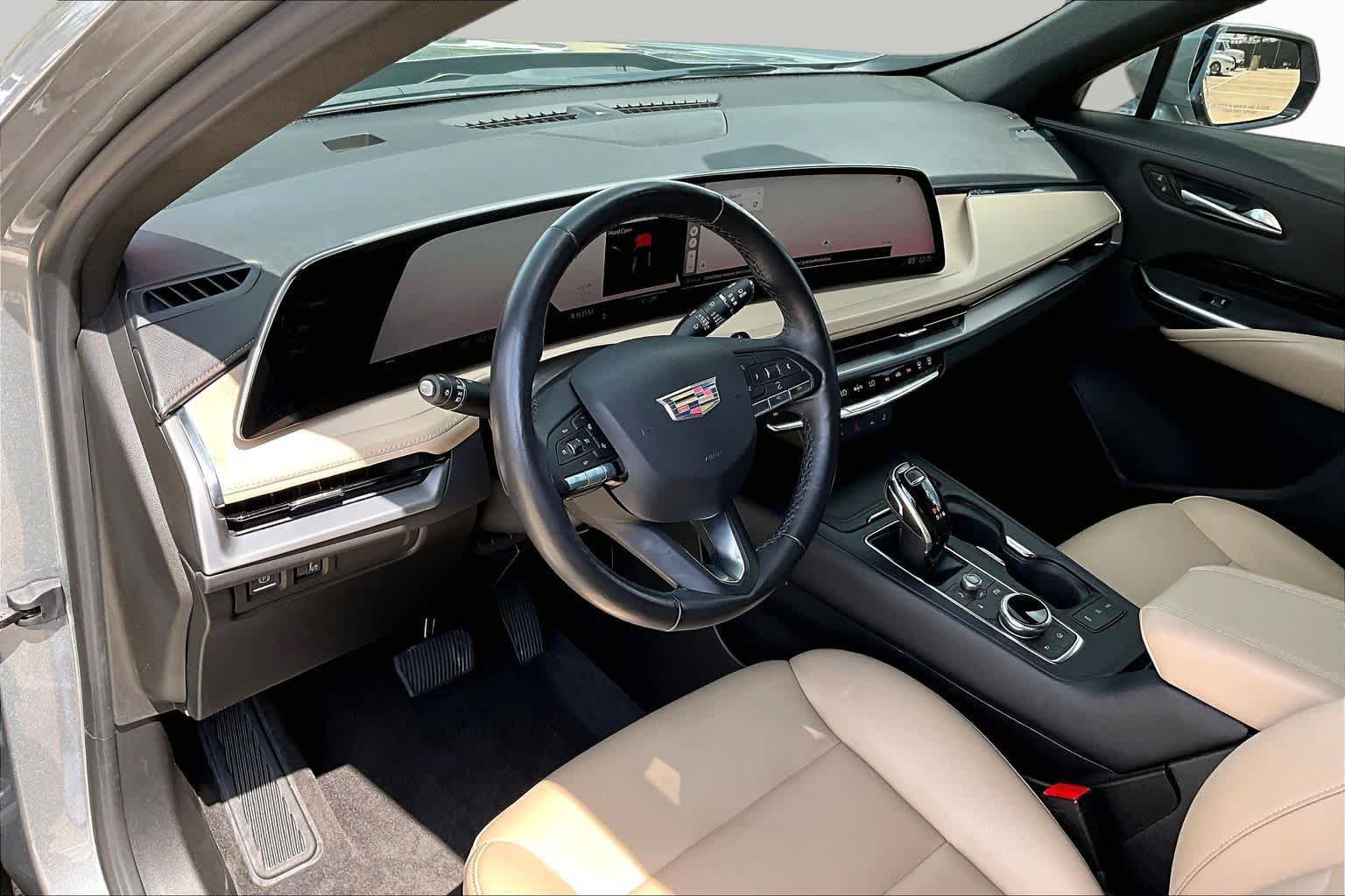 Used 2024 Argent Silver Metallic Cadillac FWD Luxury image 18