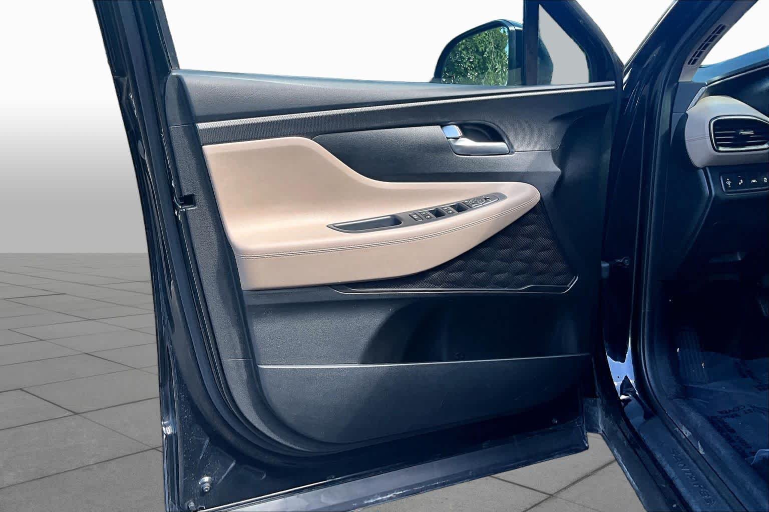 Used 2019 Twilight Black Hyundai SE image 22