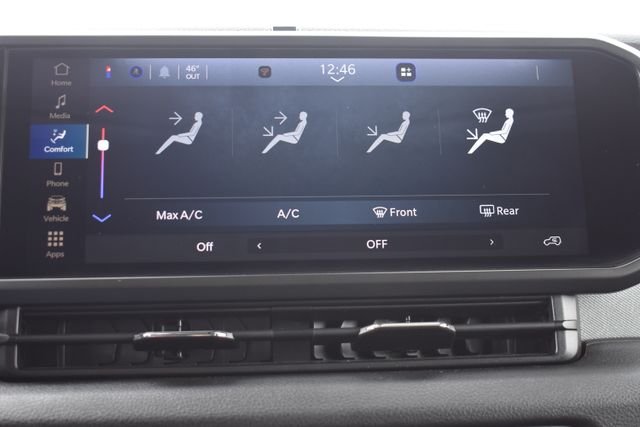 Used 2024 Green Jeep Sport S image 29