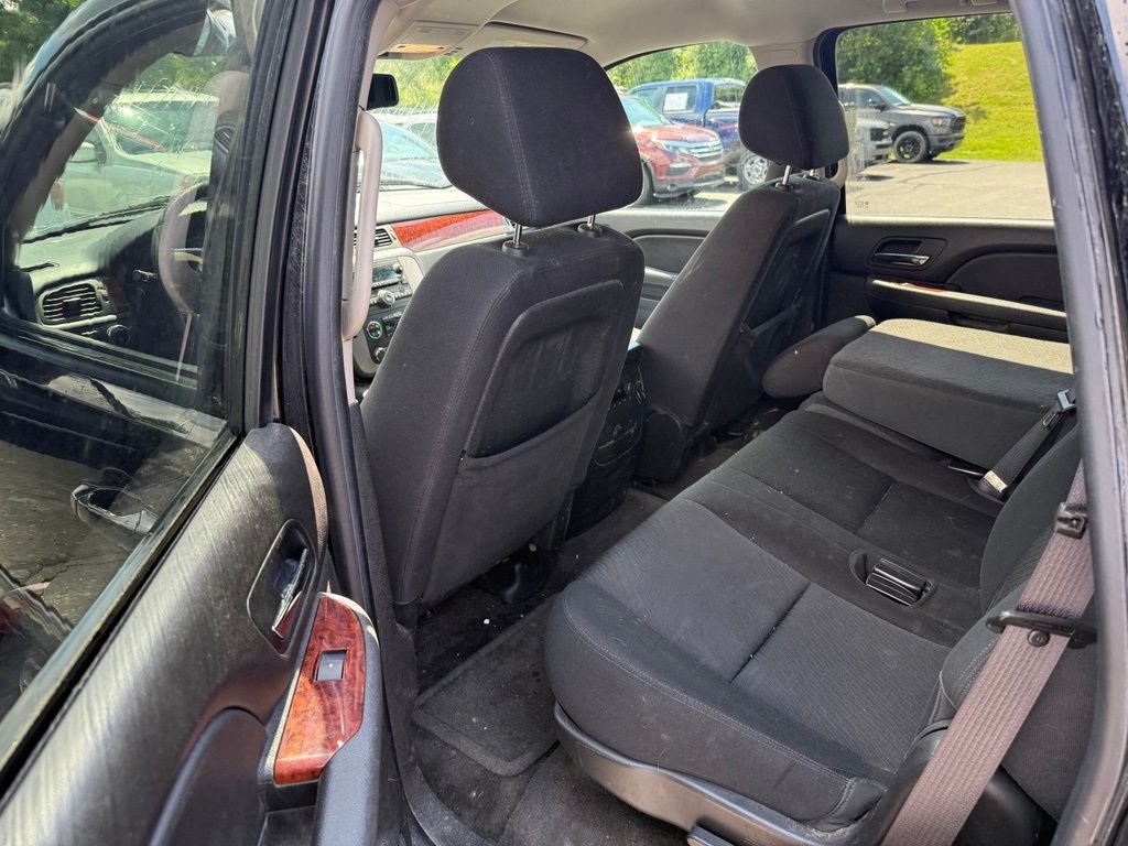 Used 2013 Black GMC SLE image 5