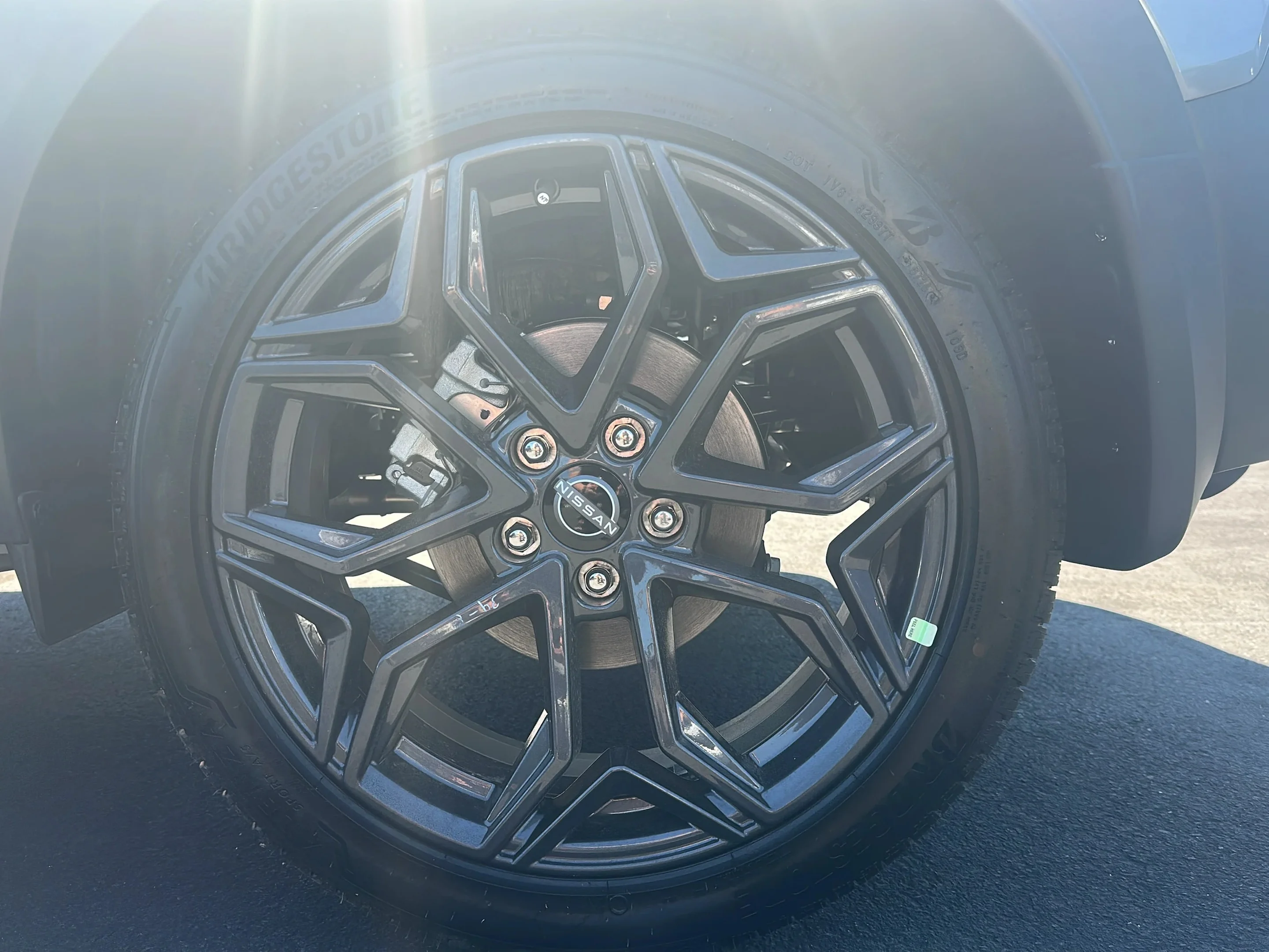 New 2026 Gun Metallic / Scarlet Ember Tintcoat Two-tone Nissan SR image 17