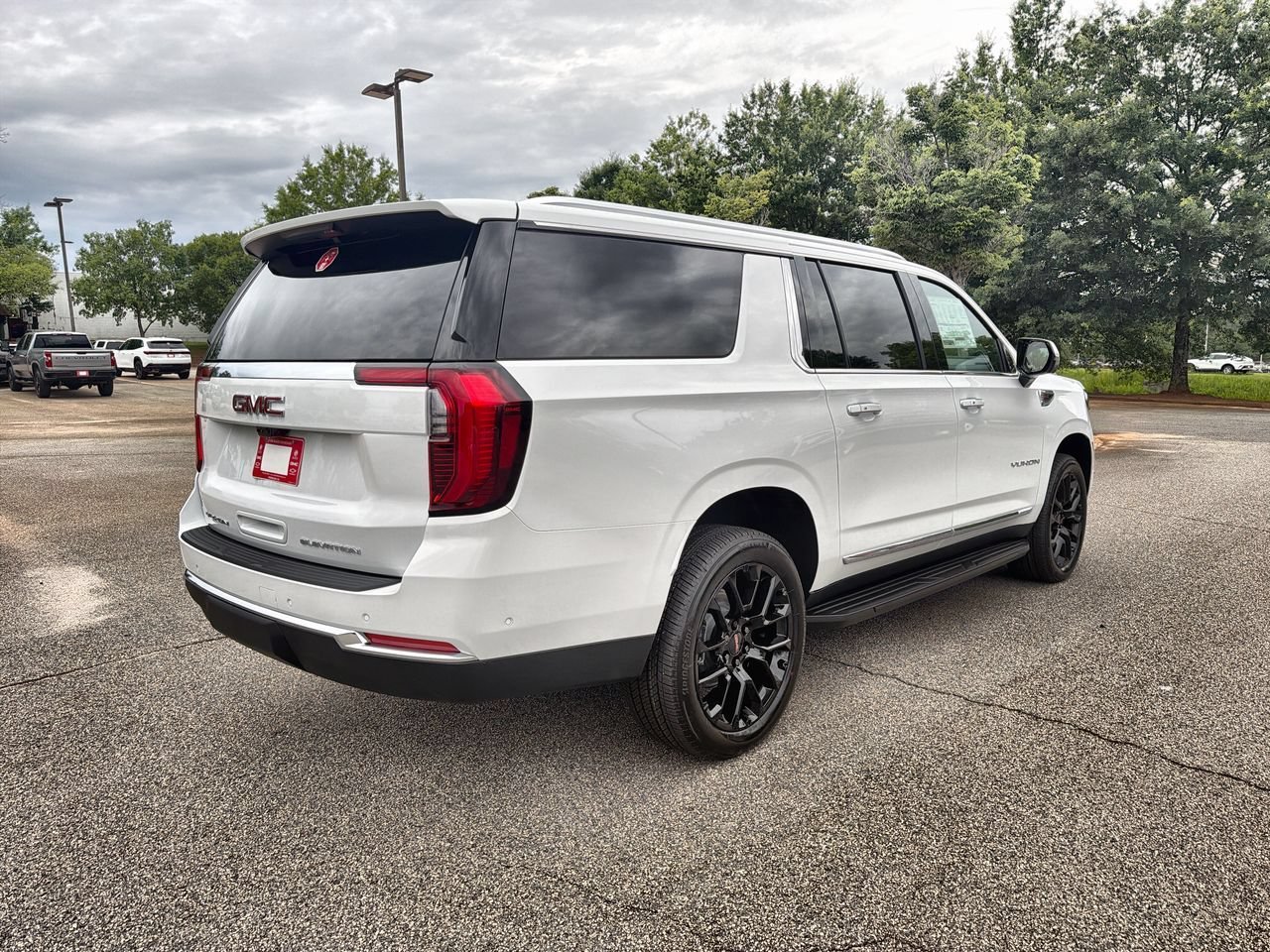 New 2026 Summit White GMC Elevation image 8
