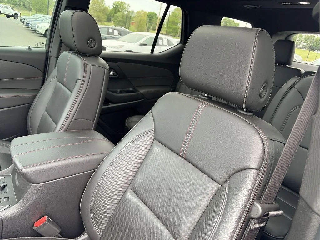 Used 2023 Gray Chevrolet RS image 11