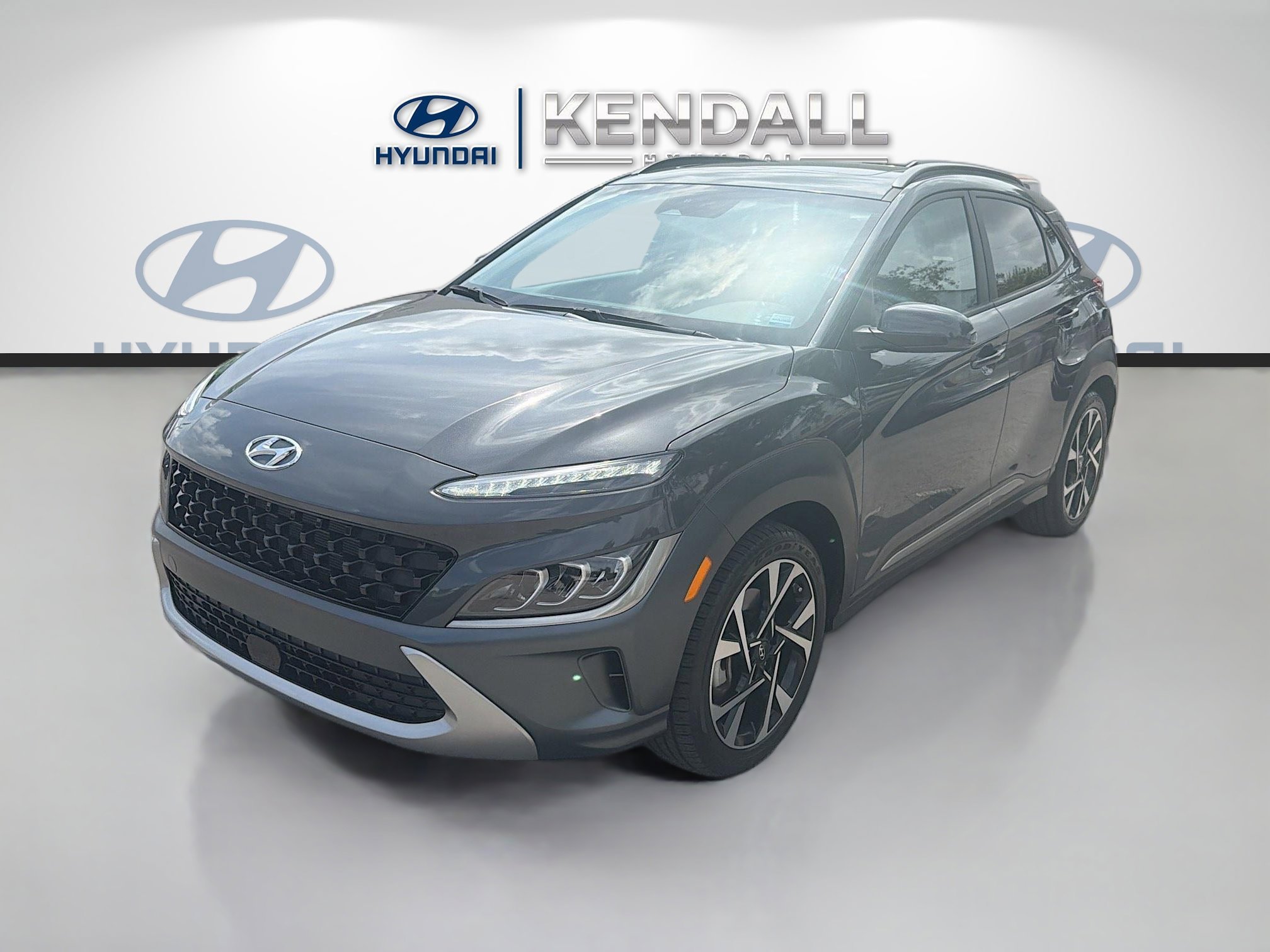 Used 2023 Ecotronic Gray Hyundai Limited image 3