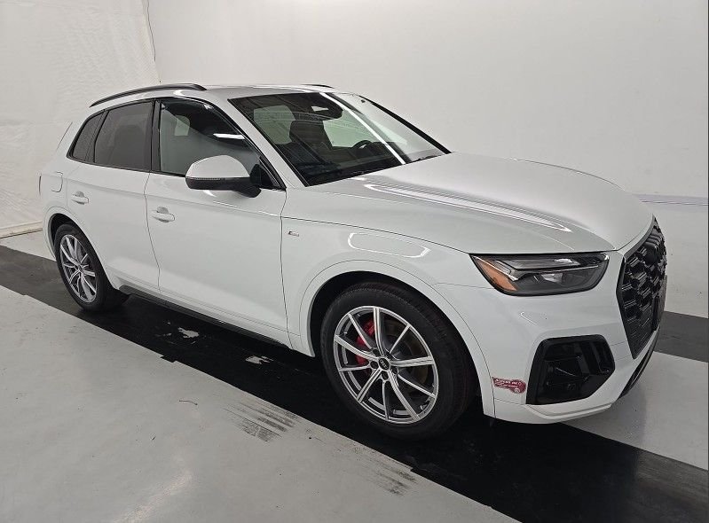 Used 2024 Glacier White Audi 55 Premium Plus image 1