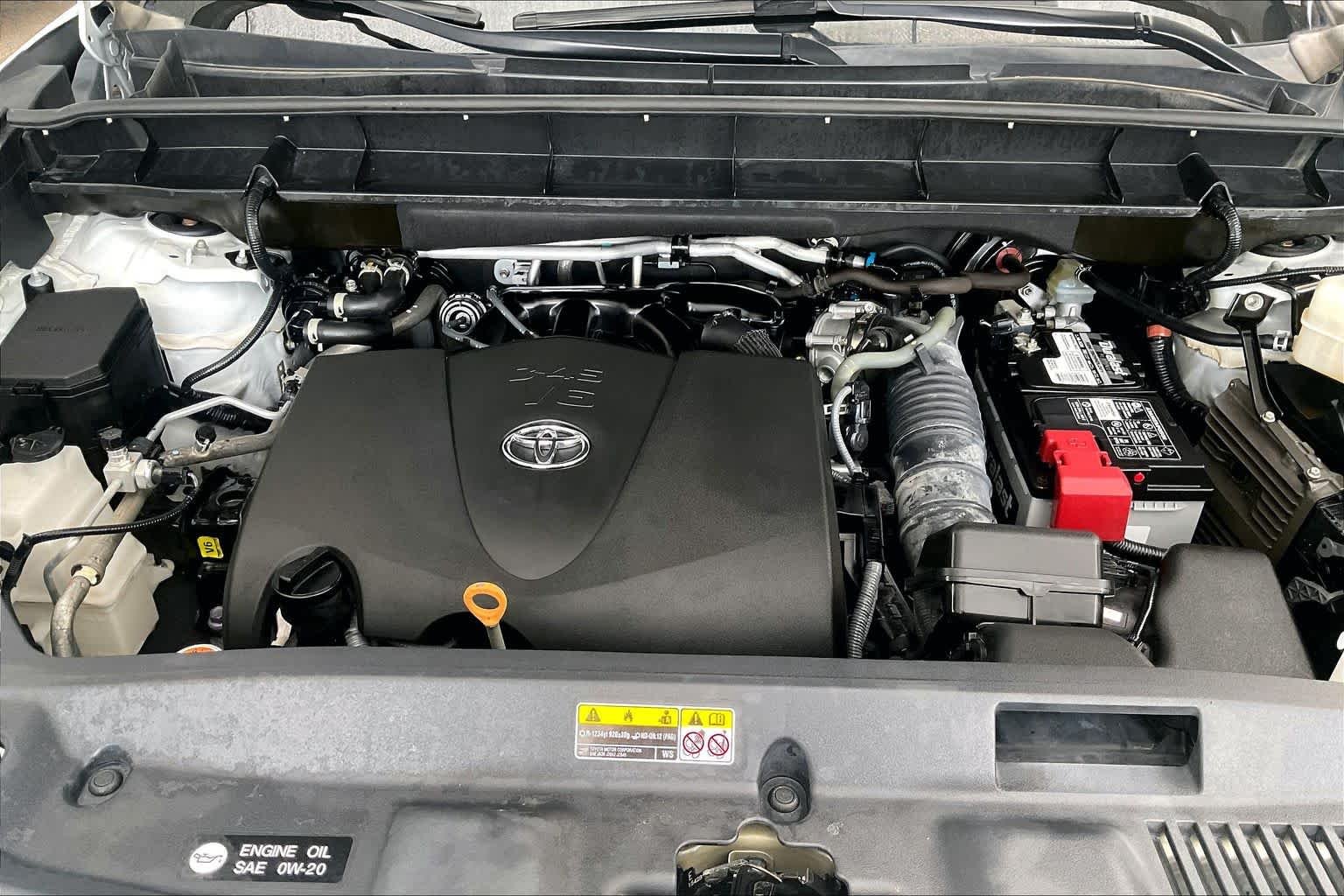 2022 Toyota Highlander L - Photo 32