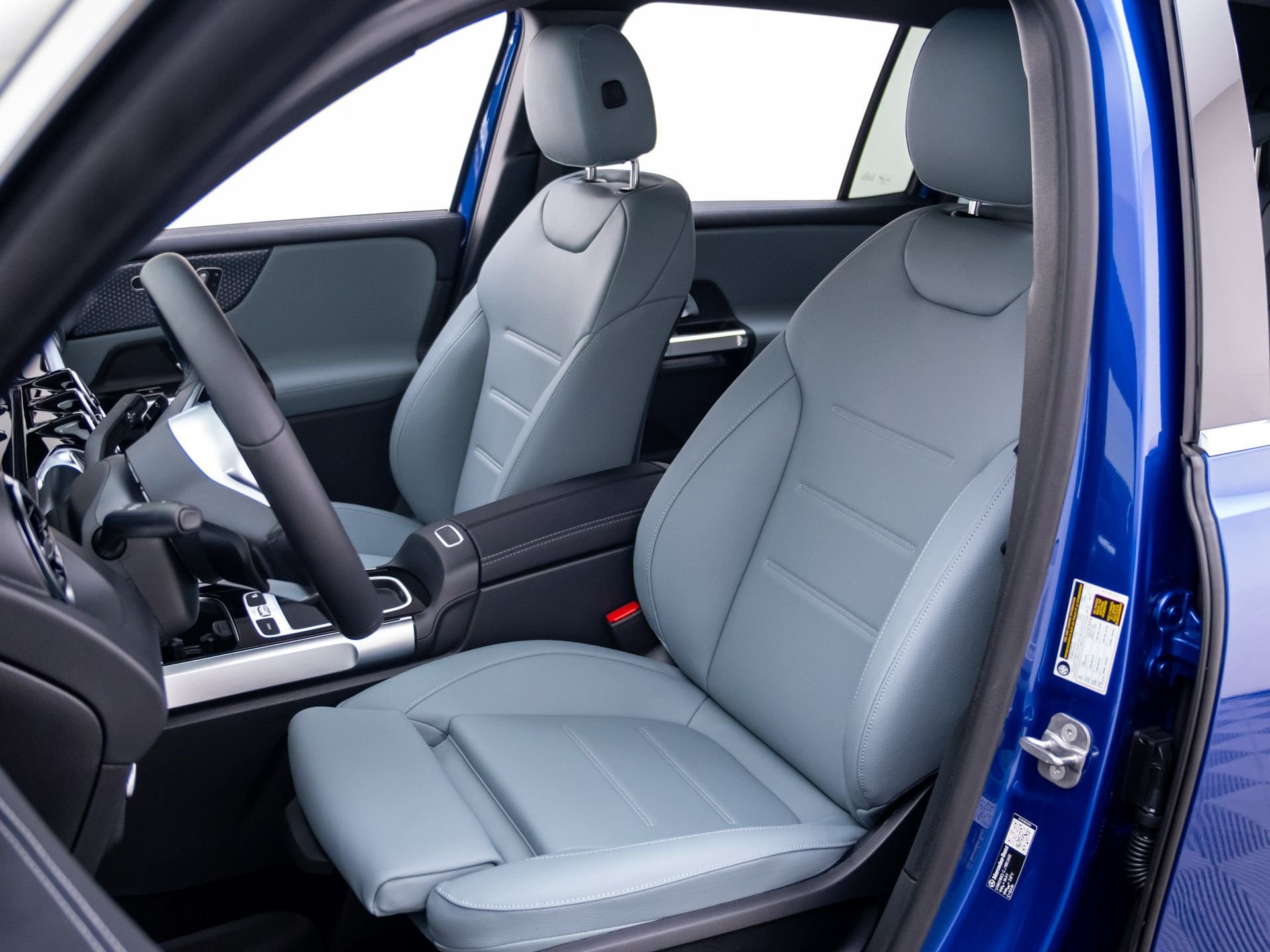 New 2026 Blue Mercedes-Benz GLB 250 image 18