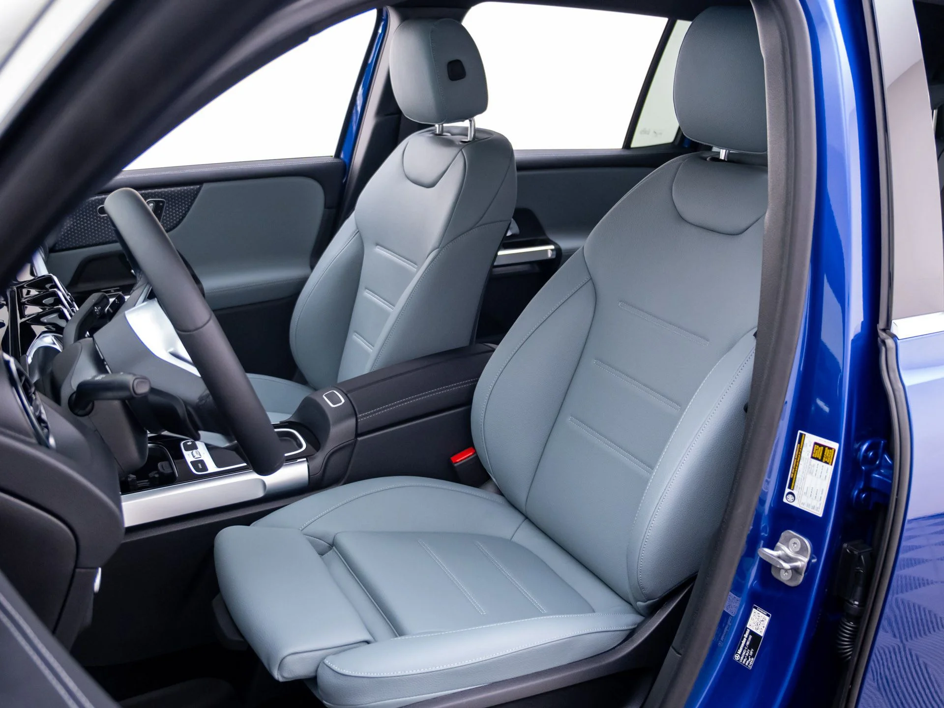 New 2026 Blue Mercedes-Benz GLB 250 image 18