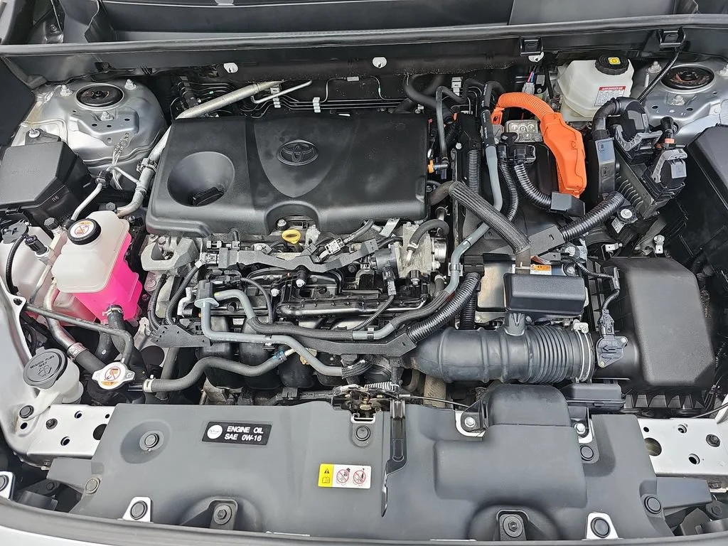 Used 2024 Silver Toyota Hybrid XLE image 37