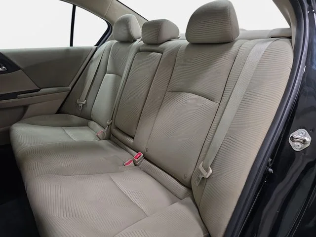 Used 2017  Honda LX image 13