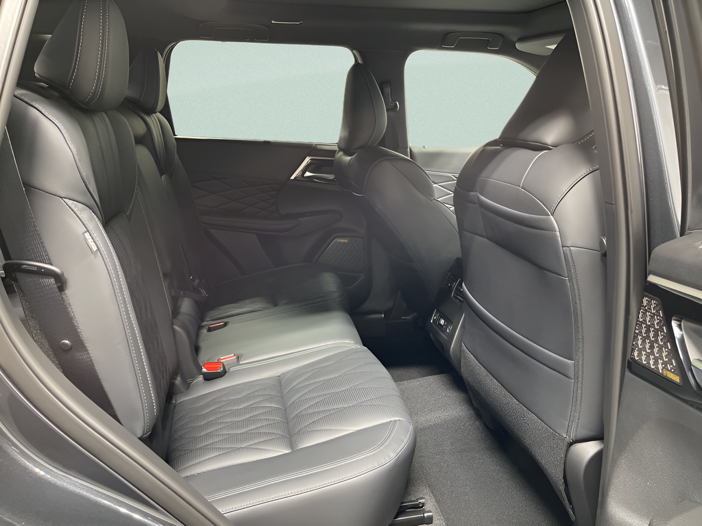 New 2026  Mitsubishi Black Edition image 34