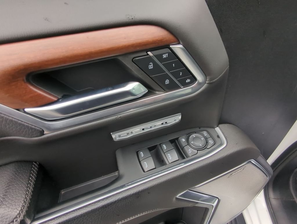 Used 2023 White GMC Denali image 13