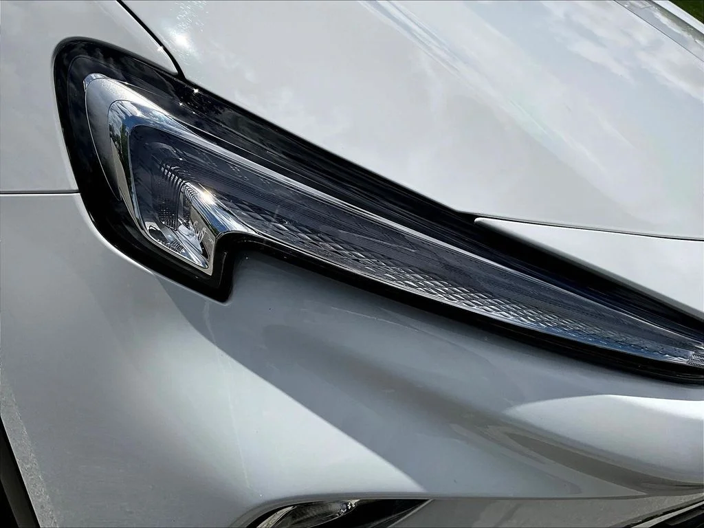 Used 2025 White Buick Preferred image 32