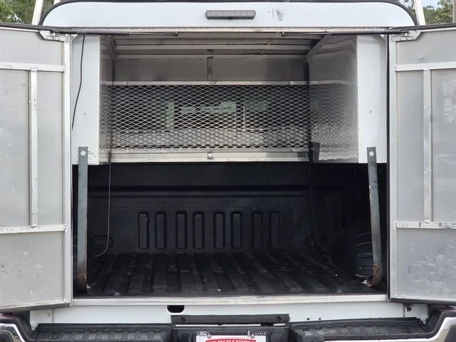 Used 2024 Oxford White Ford XL image 31